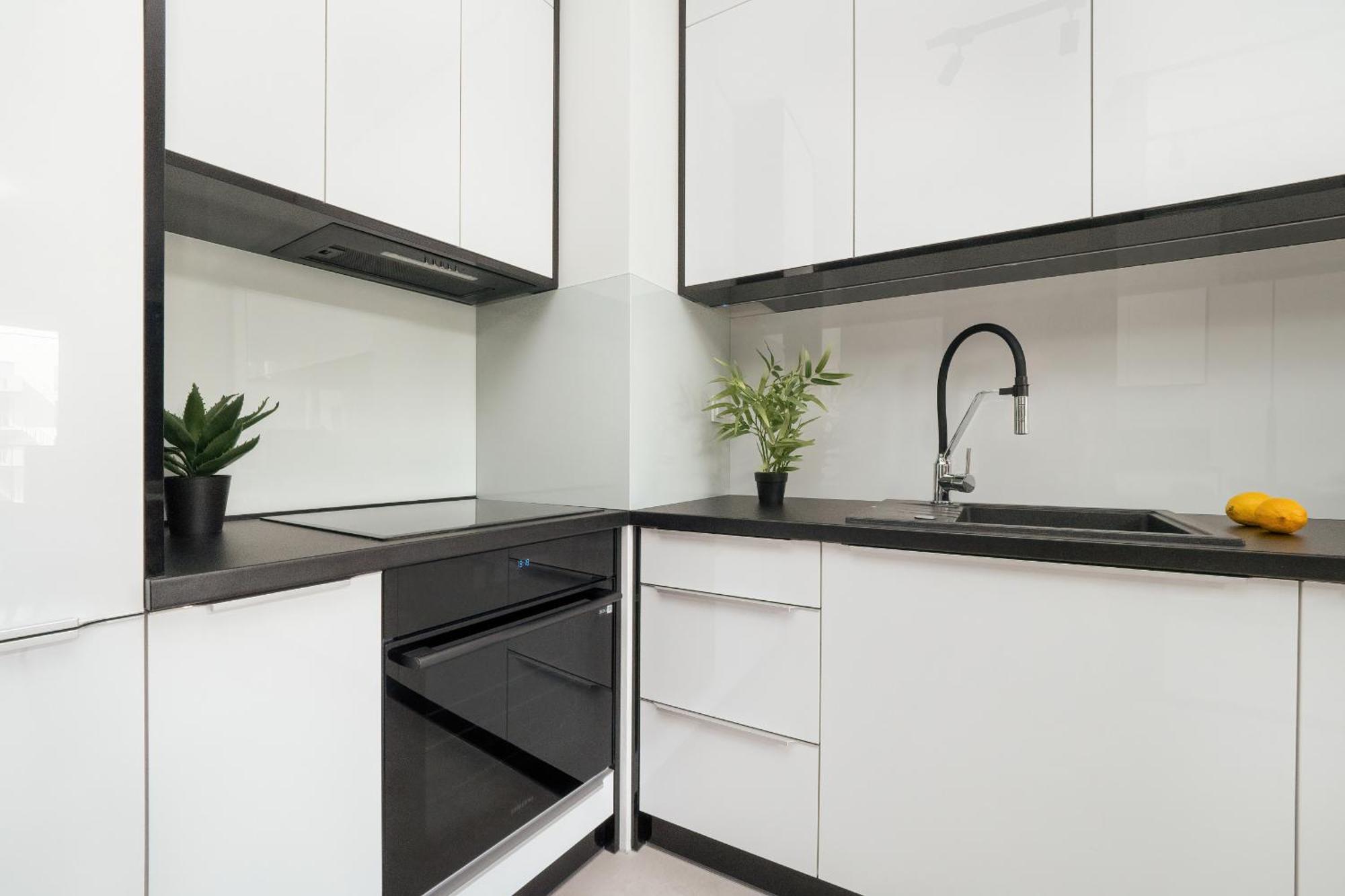 Luksusowe Studio W Lodzi Z Biurkiem, Balkonem I Klimatyzatorem By Renters Prestige מראה חיצוני תמונה